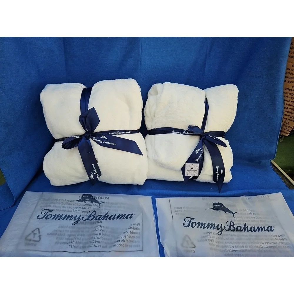 2 Tommy Bahama White Throw Blanket Flannel Plush Ultra Soft 50